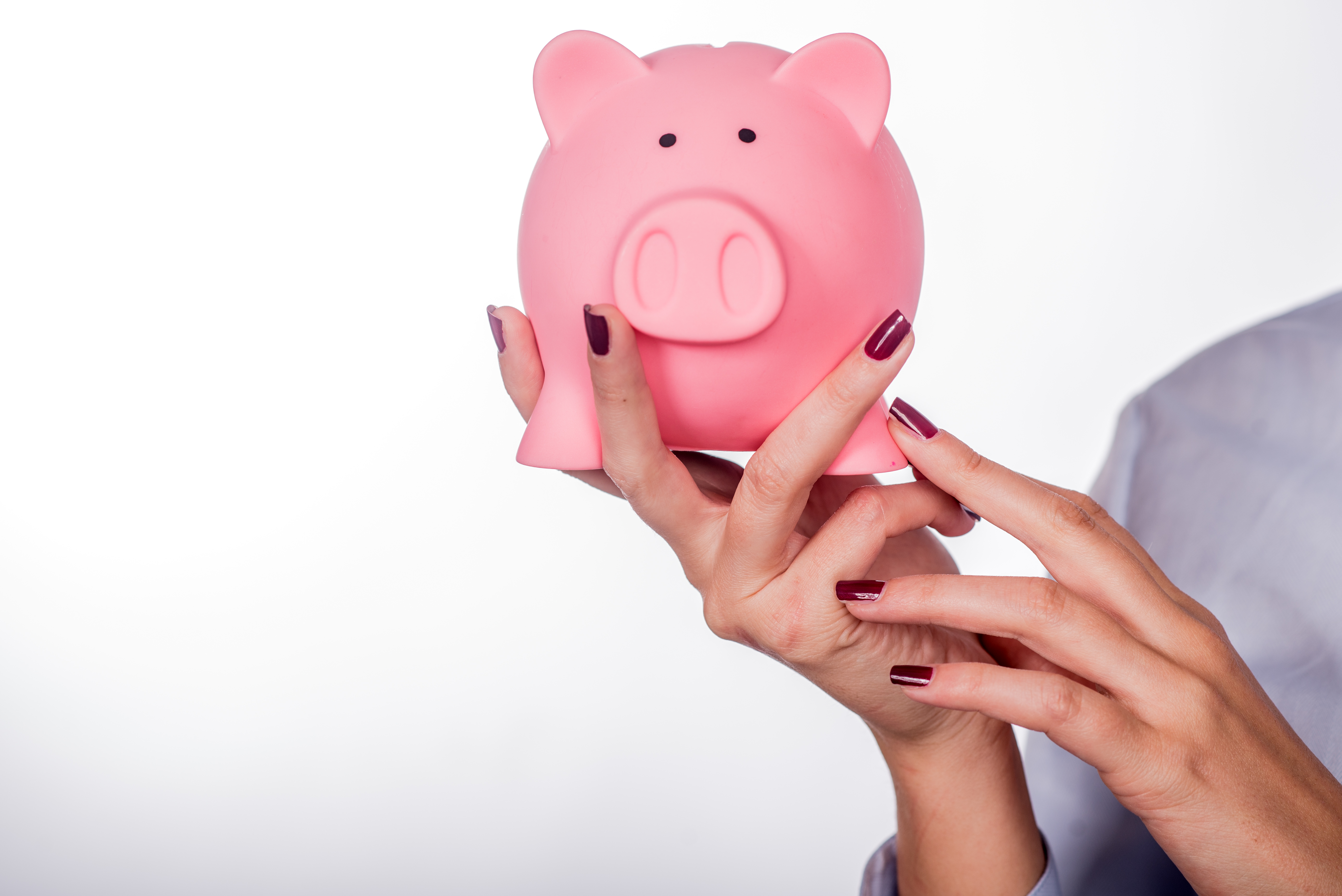 Piggybank Money Concept. Savings And Financial Concept Closeup - Notícias e Artigos Contábeis na Zona Leste - SP | Vance Contábil